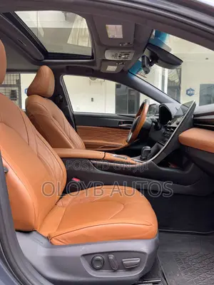 Toyota Avalon Limited FWD Sedan (3.5L V6 8A) 2019 Gray