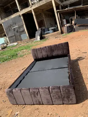 4.5 by 6 Bedframe