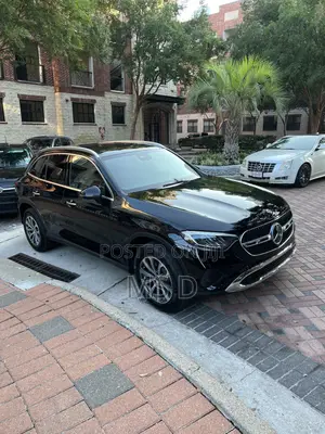 Mercedes-Benz GLC-Class GLC 300 2023 Black