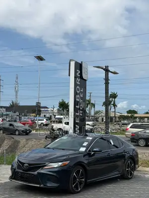 Toyota Camry XSE FWD (2.5L 4cyl 8AM) 2018 Blue