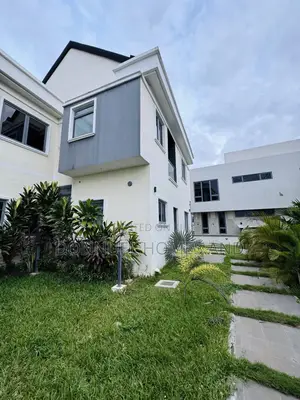 3bdrm Penthouse in Ikate for rent