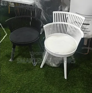 Best Quality Plastic Padded Chair