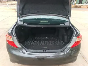 Toyota Camry SE Sport 4dr Sedan w/Prod. End 11/13 (2.5L 4cyl 6A) 2014