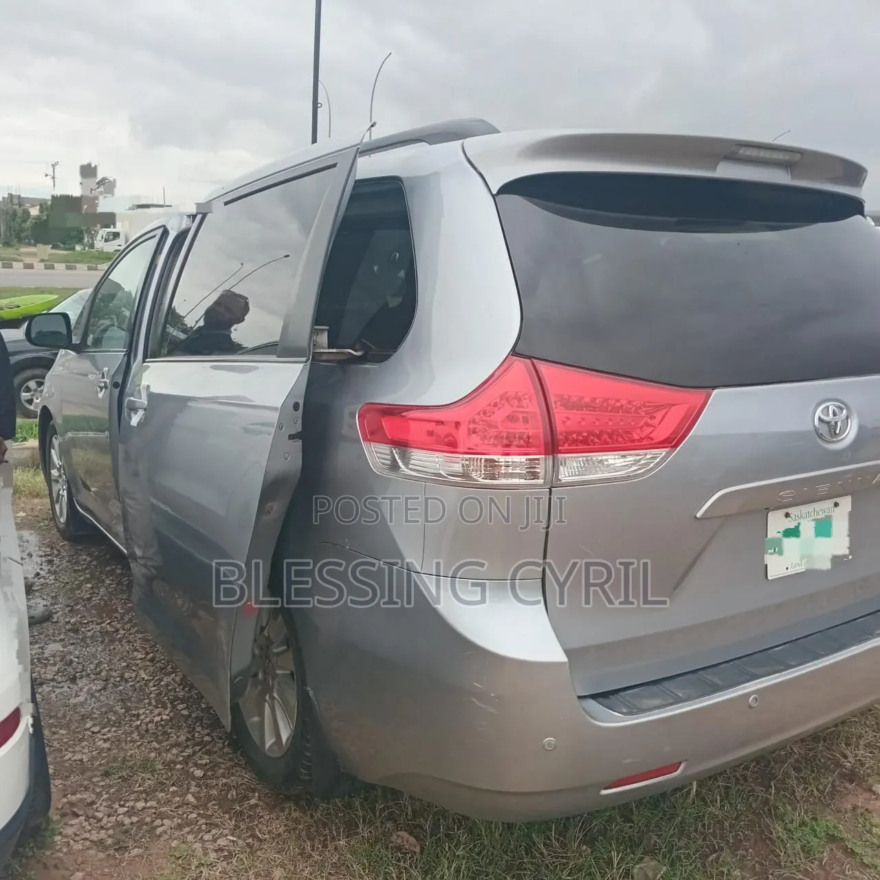 Toyota Sienna 2011 Gray