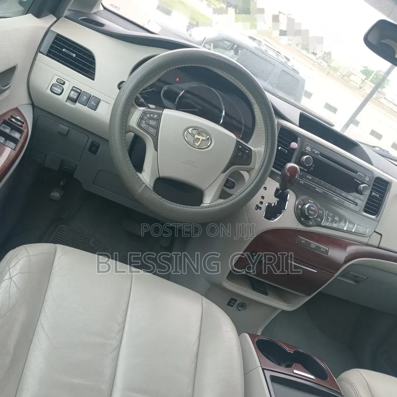 Toyota Sienna 2011 Gray