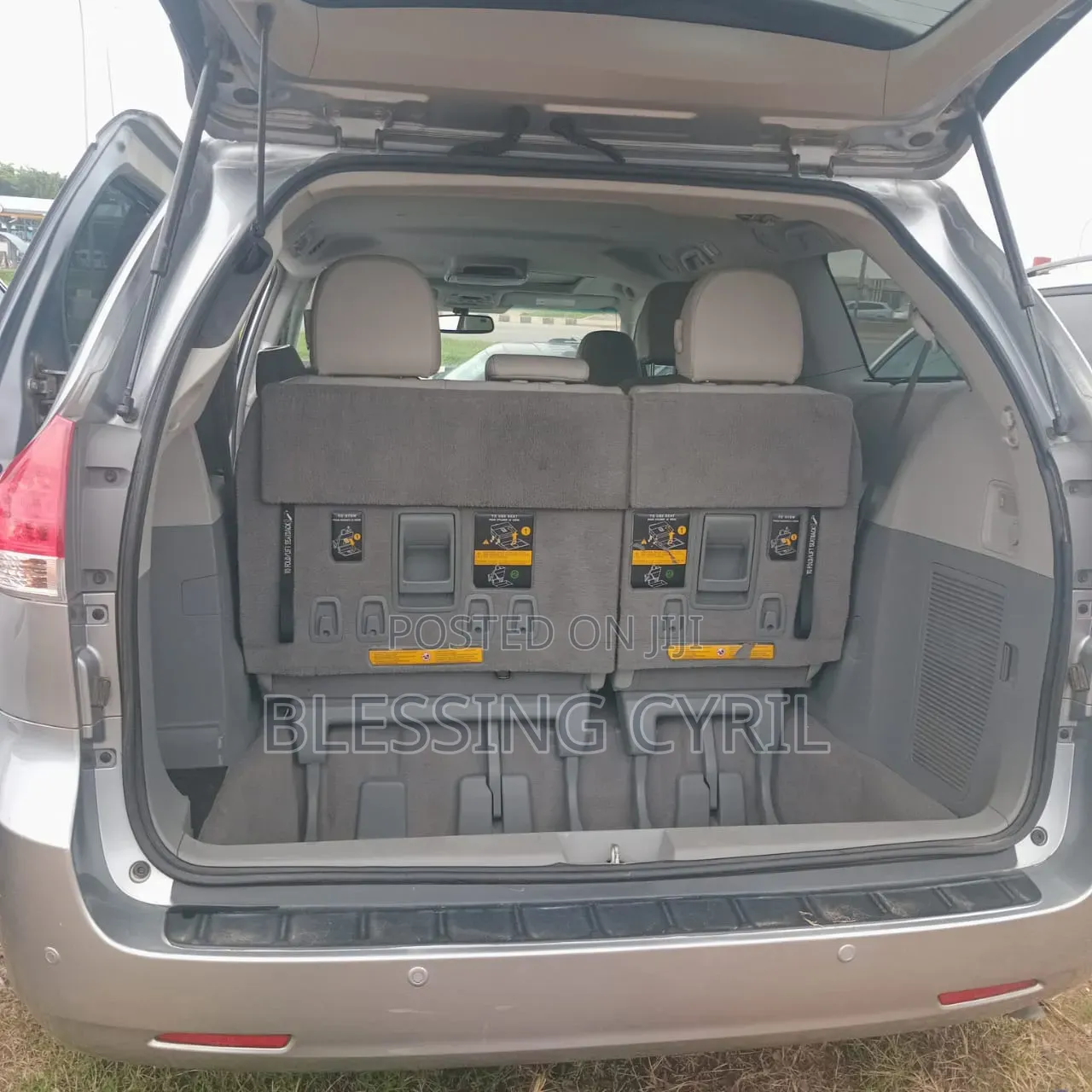 Toyota Sienna 2011 Gray