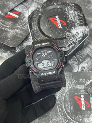 Casio G-Shock Model:Dw-5900 Rubber Strap Watch