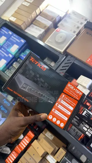 Tenda 8 Port Gigabit + Poe Switch