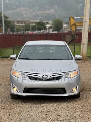 Toyota Camry LE 4dr Sedan (2.5L 4cyl 6A) 2014 Silver