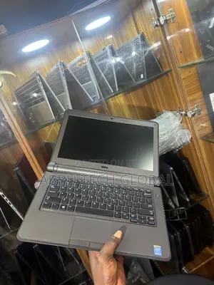 Laptop Dell Latitude 3350 8GB Intel Core i5 HDD 500GB
