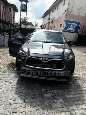 Toyota Highlander 2023 Gray