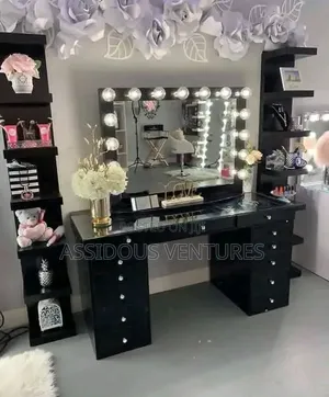 Luxurious High Quality Dressing Table With Side Shelves