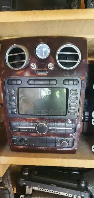 Complete Radio Benttley