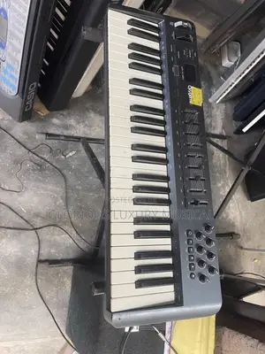 Direct Uk Used Keyboard M_audio Oxygen49