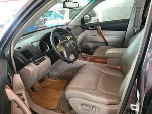 Toyota Highlander Limited 4x4 2009 Gray