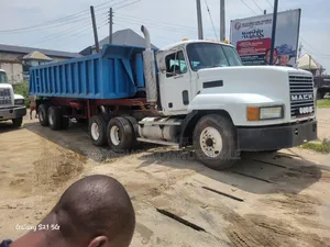 Mack Ch Chipping Trailer