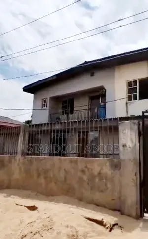 3bdrm Block of Flats in Good Location, Ikotun / Ikotun/Igando for sale