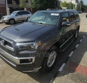 Toyota 4-Runner Limited 4WD 2011 Black