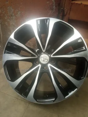 Quality Standard Toyota Corolla Alloyed Wheel 17 Inch