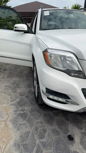 Mercedes-Benz GLK-Class 350 4MATIC 2013 White