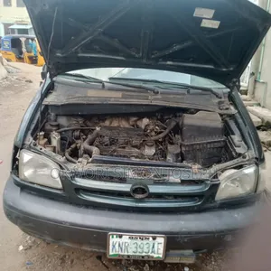 Toyota Sienna 2002 Green