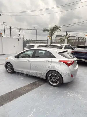 Hyundai Elantra 2016 Silver