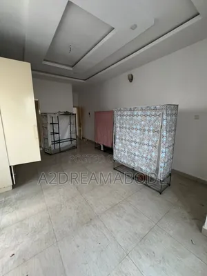 4bdrm Duplex in Off Allen for rent