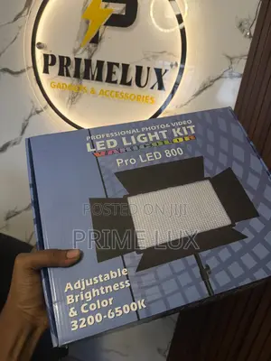 Pro Led 800 Professional Video Kit for Creators