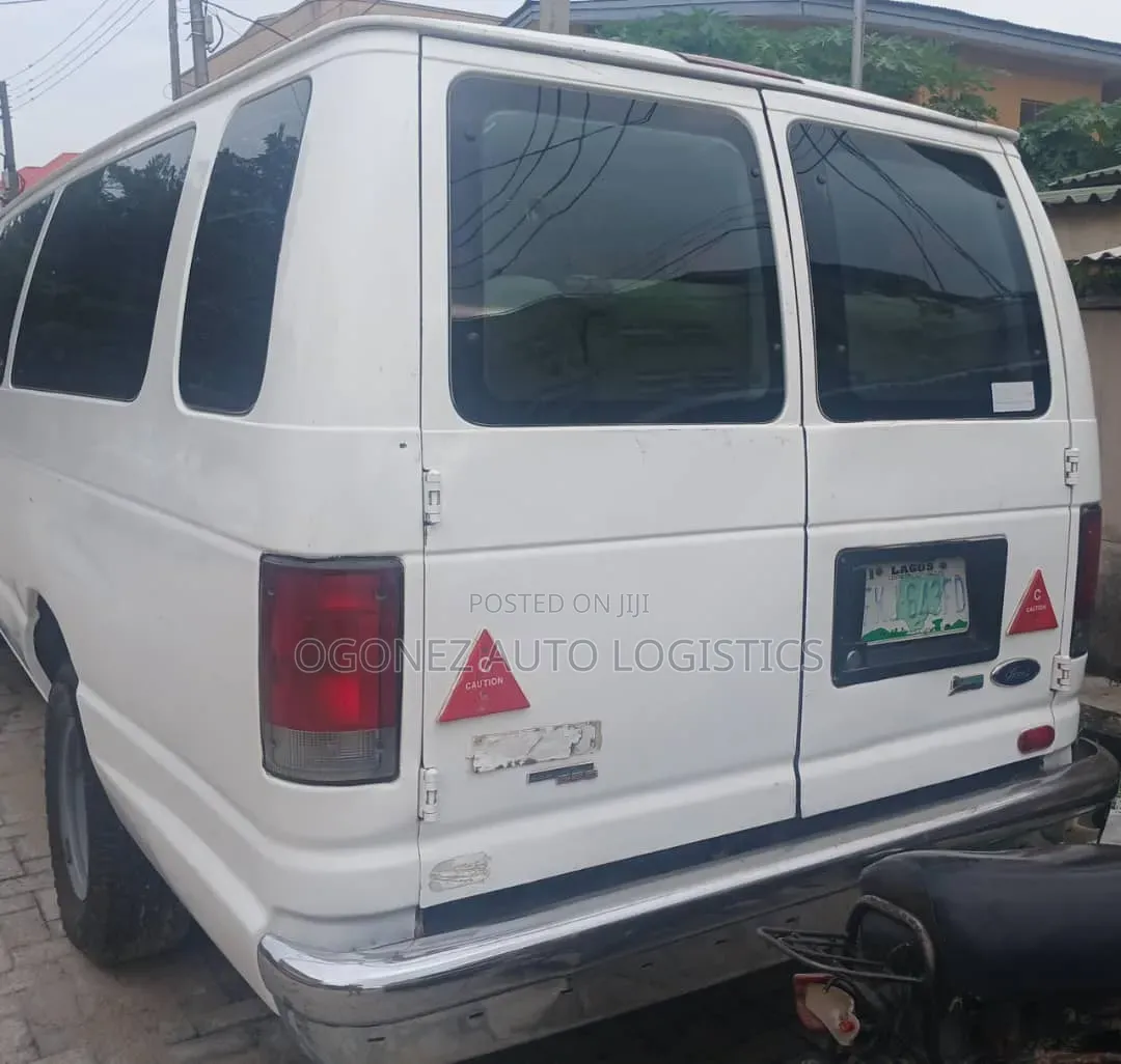 Ford E350 2010 White
