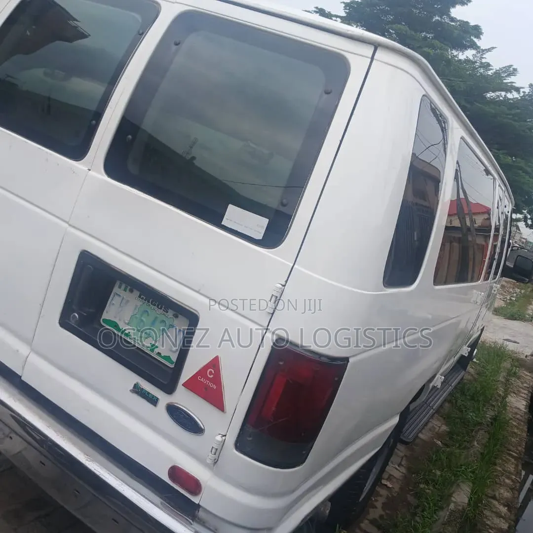 Ford E350 2010 White