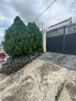 4bdrm Duplex in Allen Avenue for rent