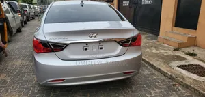 Hyundai Sonata GLS Sedan FWD (2.4L 4cyl 6A) 2013 Silver