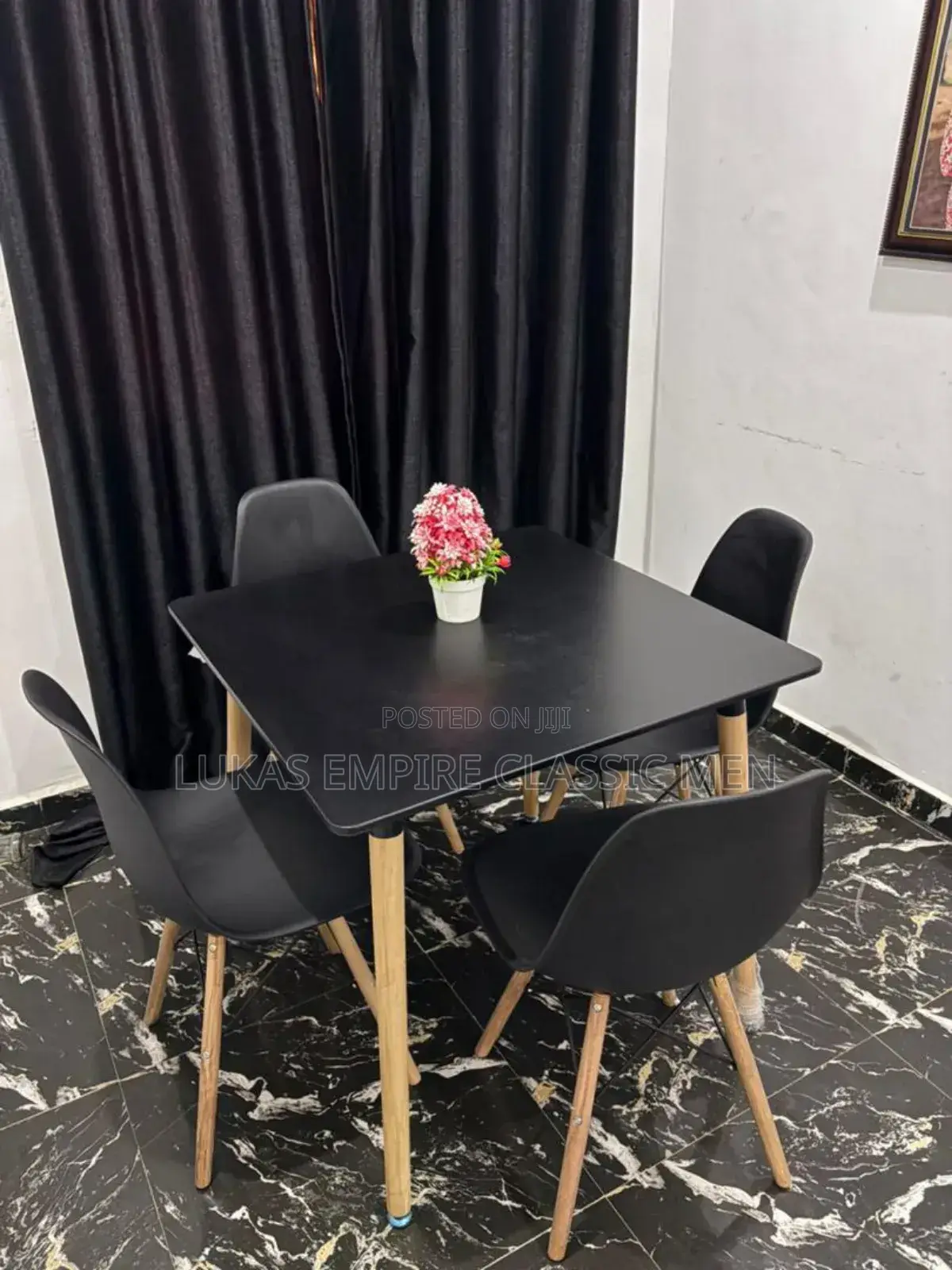 Dinning Table
