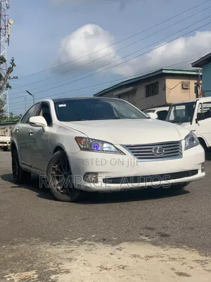 Lexus ES 2012 White