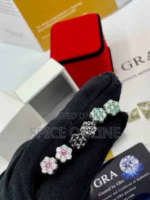 Quality VVS Moissanite Diamond Unisex Earring With Gra Certificates