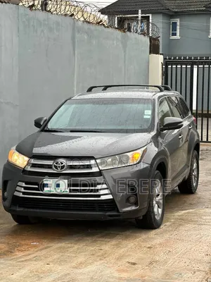 Toyota Highlander LE 4dr SUV (2.7L 4cyl 6A) 2015 Gray