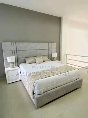 Well Crafted Opulent High Quality Bad Frame With Side Drawers