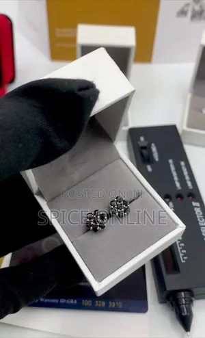 VVS Moissanite Diamond Unisex Earring With Gra Certificates  
