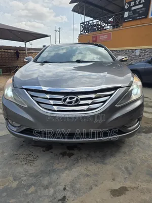 Hyundai Sonata Limited 2.0T Sedan (2.0L 4cyl 6A) 2013 Gray