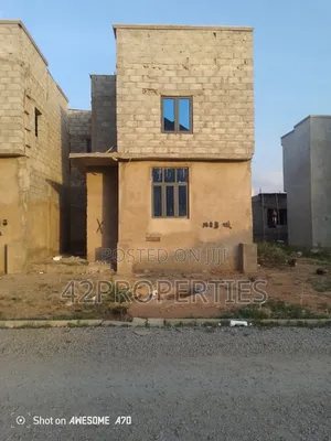 2bdrm Duplex in Salis, Kiami for sale