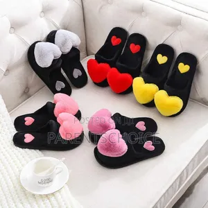Women Plush Heart Slippers for Indoor Bedroom