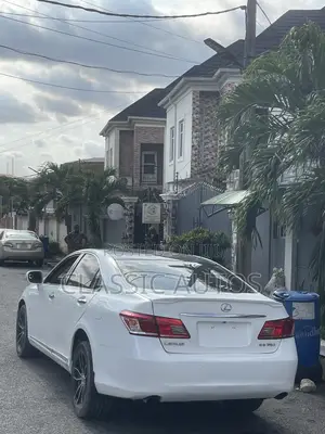Lexus ES 2012 White