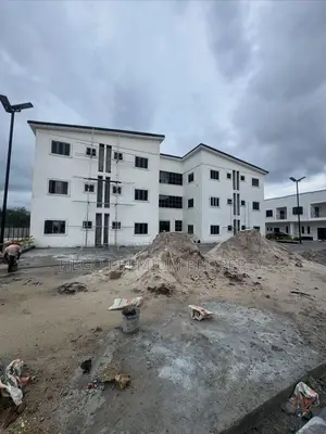 2bdrm Block of Flats in Gito Estate, East West Road for sale