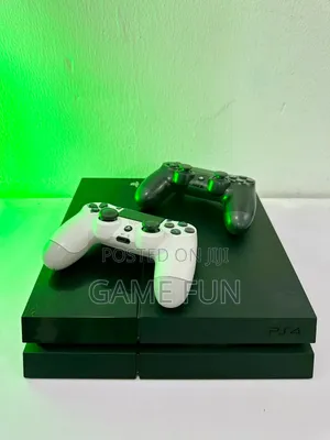 Ps4 Console, 2 Pads, Fc 26 + 10 Games