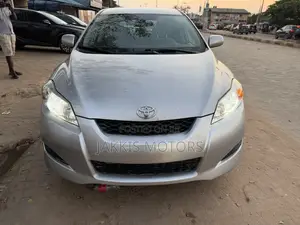 Toyota Matrix 2010 Silver
