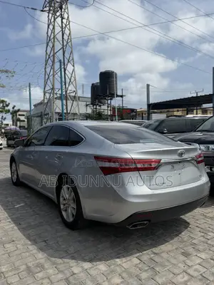Toyota Avalon XLE Sedar FWD (3.5L 6cyl 6A) 2013 Silver