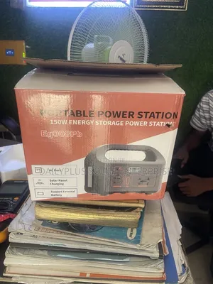 Portable 150w Power Station Solar Generator