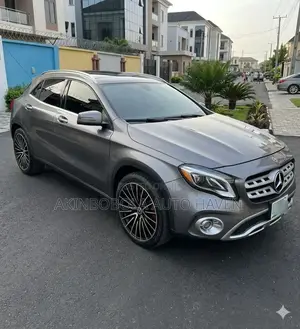 Mercedes-Benz GLA 250 2017 Gray