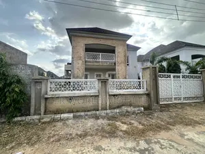 8bdrm Mansion in Apo District for sale