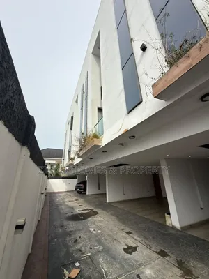 2bdrm Apartment in Ologolo for sale